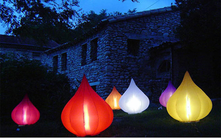 Beeldcitaat: http://www.igreenspot.com/inflatable-lamp-%E2%80%93-best-for-outdoor-use/